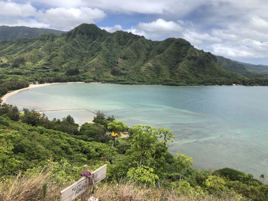 Oahu: Waterfall Hike & East Side Beach Day