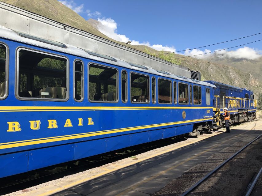 Ollantayambo: Vistadome Round-trip Train to Aguas Calientes - Train Experience Details