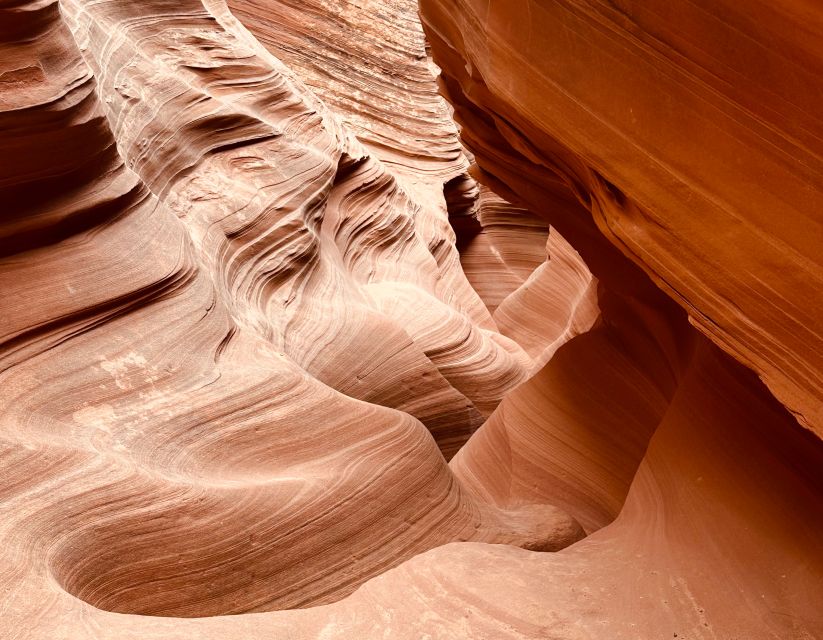 Page: Mountain Sheep Slot Canyon Guided Hiking Tour