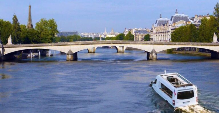 Paris: Amphibious Minibus From Versailles Boat and Road Tour