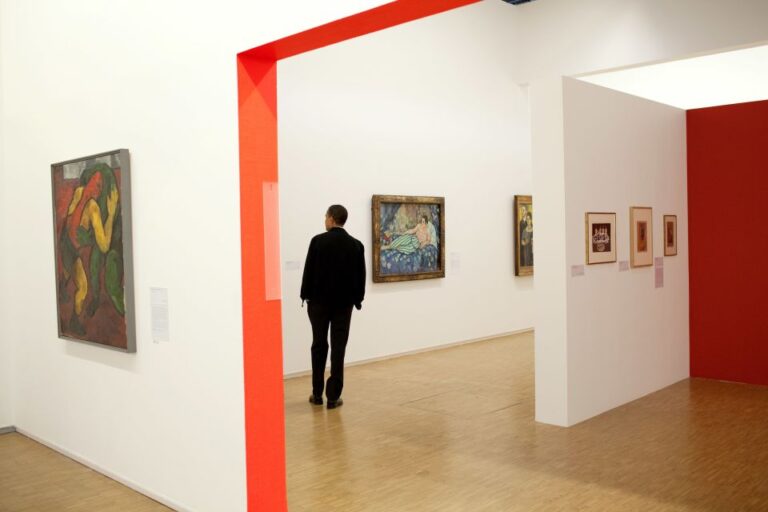 Paris: Centre Pompidou Skip-the-Line Guided Museum Tour