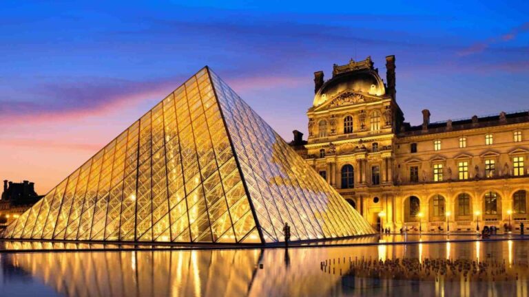 Paris City Tour With Galleries Lafayette and Dinner Cruise