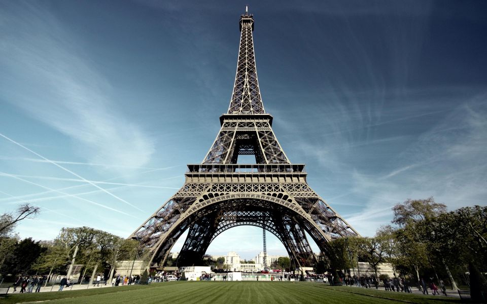 Paris City Tour With Seine River Cruise and Crazy Horse