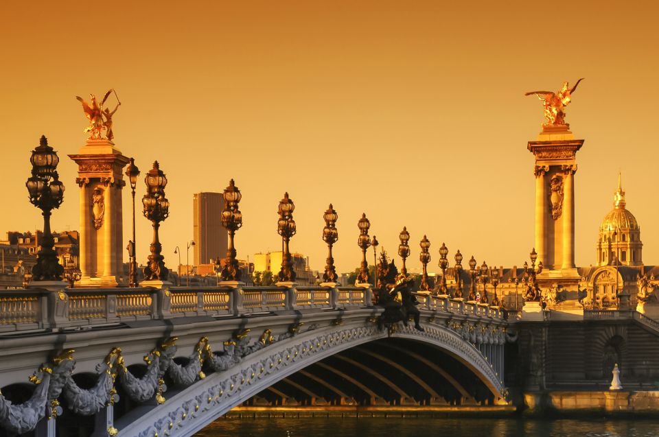 Paris: Evening Sightseeing Tour and Moulin Rouge Show - Customer Reviews