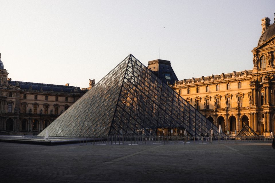Paris: Louvre Museum Highlights Guided Tour With Ticket - Inclusions