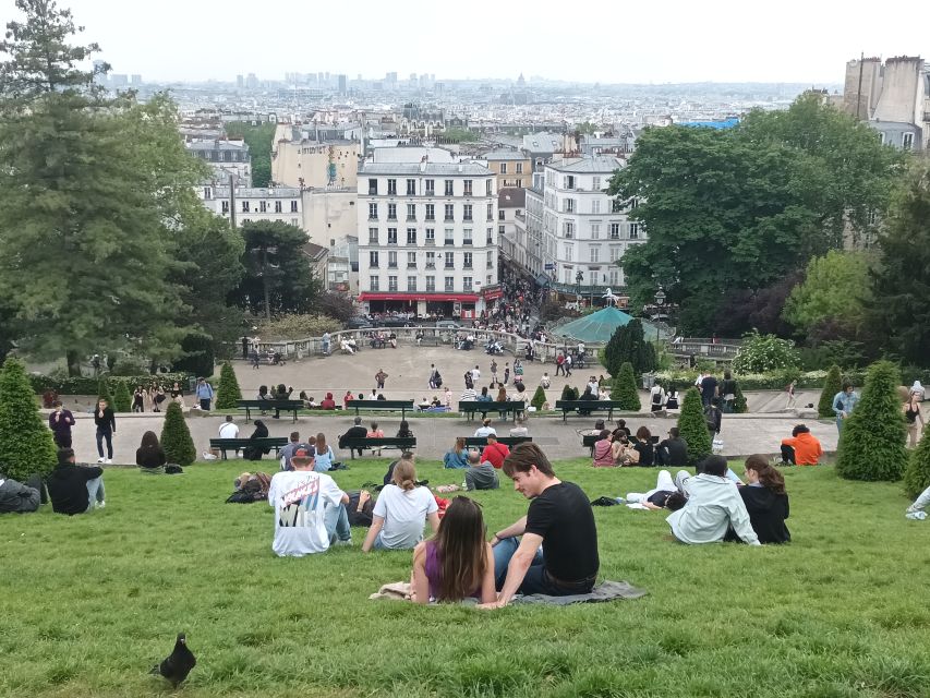Paris: Montmartre Small Group Guided Walking Tour - Tour Details