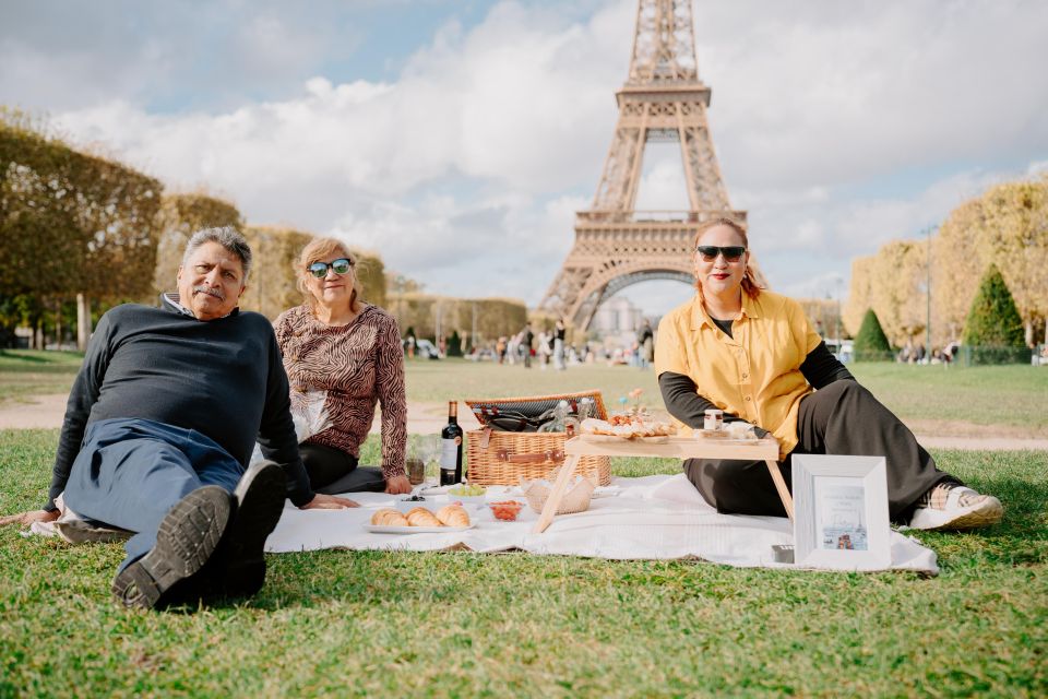 Paris: Picnic Experience in Front of the Eiffel Tower - Common questions