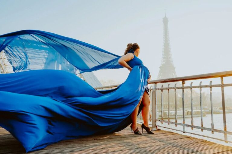 Paris : Private Flying Dress Photoshoot by the Eiffel Tower