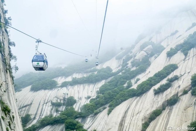 Private Day Tour of Mt. Huashan With Round-Trip Cable Car From Xian