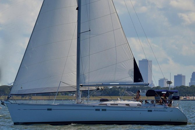 Private New Orleans 2-Hour Sail Aboard a Luxury Yacht