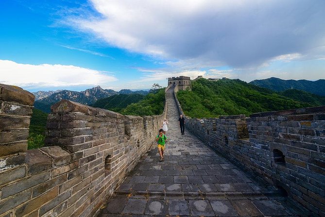Private Round-Trip Transfer: Beijing Hotels to Mutianyu Great Wall