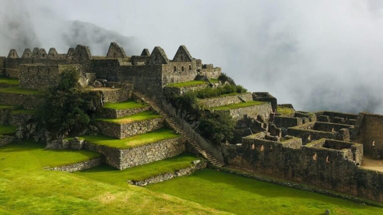 Private Tour Cusco in 4 Days +Humantay Lake + Machu Picchu