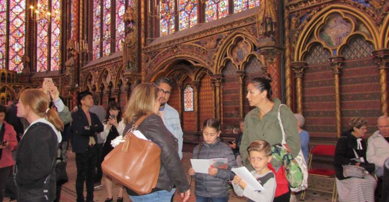 Private Treasure Hunt Around Notre Dame for Families & Kids