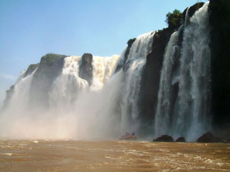 Puerto Iguazú: Iguazu Falls Trip With Jeep Tour & Boat Ride