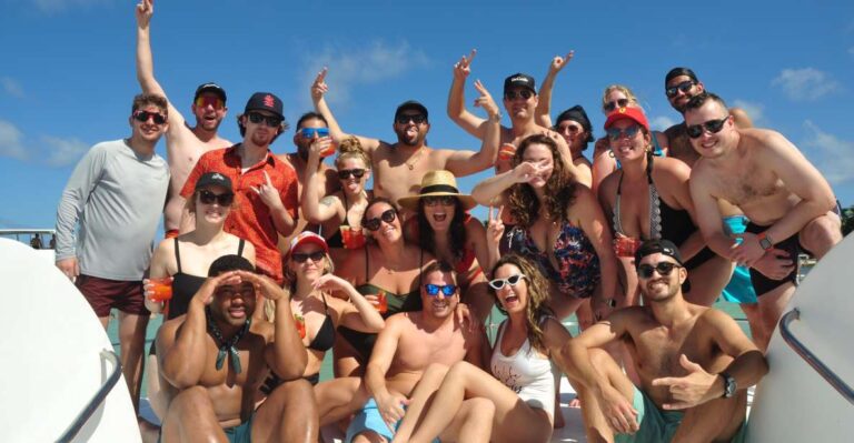 Punta Cana: Private Party Boat Cruise With Drinks and Snacks