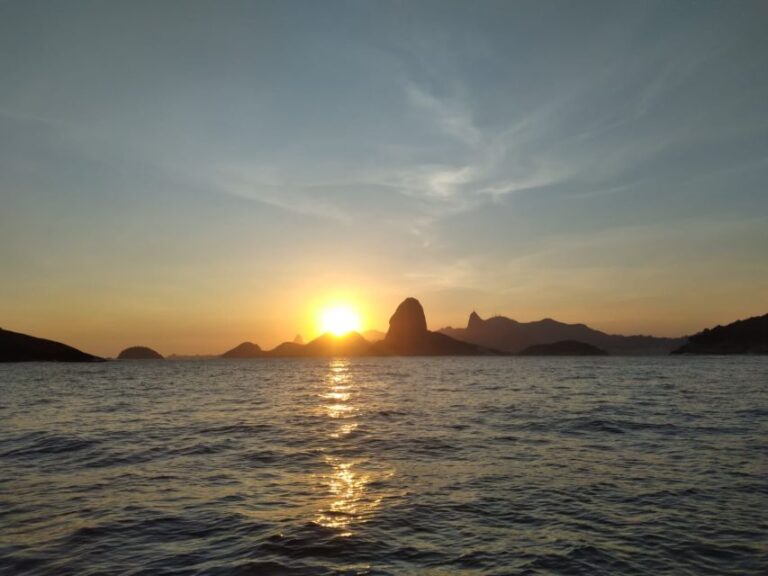 Rio De Janeiro: Speedboat Sunset Tour With Beer