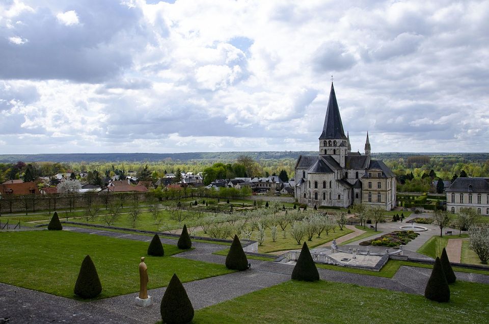 Rouen: Castles and Abbeys Private Full-Day Tour - Tour Description