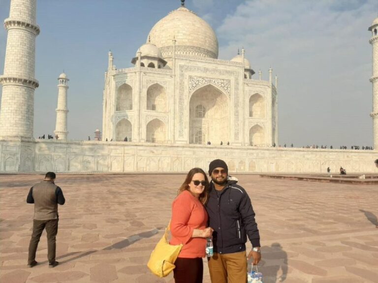 Same Day Taj Mahal Tour By Flight From Hyderabad
