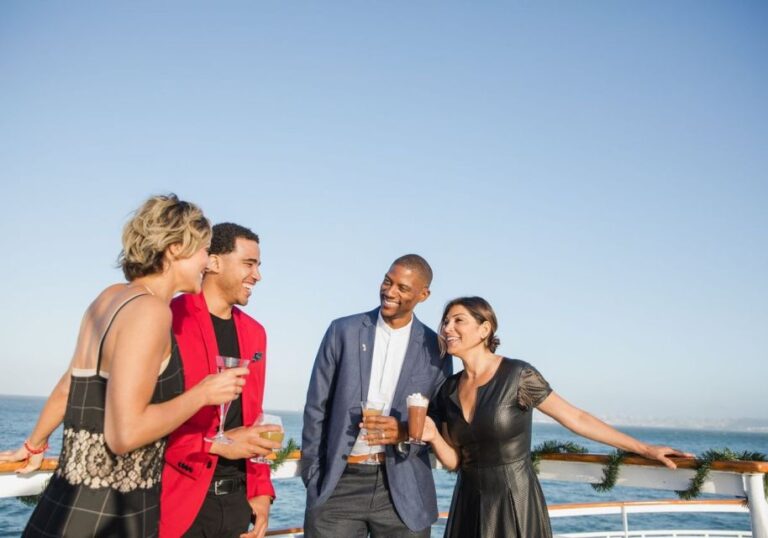 San Diego: Christmas Day Buffet Brunch or Dinner Cruise