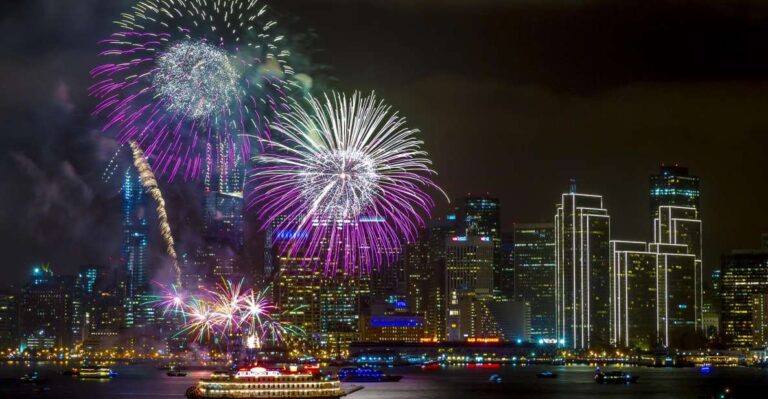 San Francisco: Empress Yacht July 4th Fireworks Party Cruise