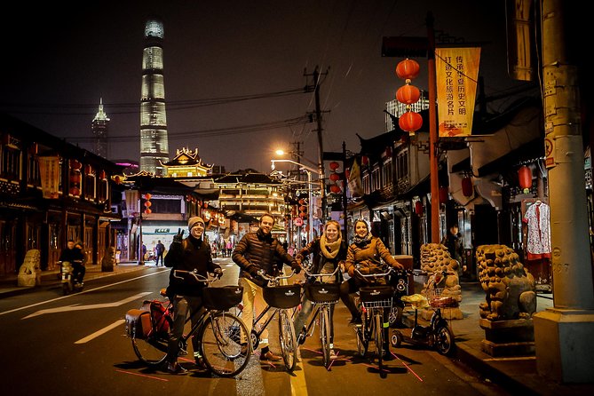 Shanghai Small-Group Night Tour by Bike
