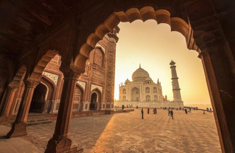 Taj Mahal Skip-The-Line & Agra Day Trip With Transfers