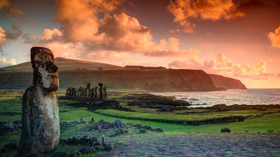The Moai Factory: the Mystery Behind the Volcanic Stone Stat - Ahu Tongariki: The Giant Moai Group