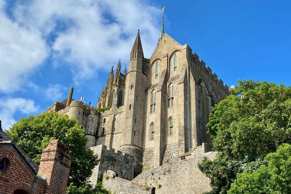 2-day Private D-Day Mont Saint-Michel 3 Castles by Mercedes - Itinerary Highlights