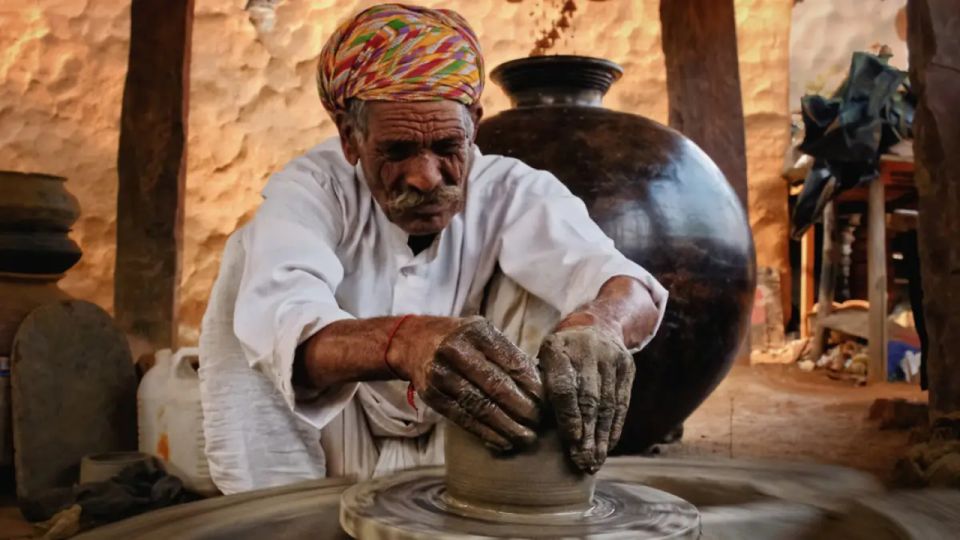 2 Days Bundi Private Tour From Jaipur With Pottery & Crafts - Inclusions and Amenities