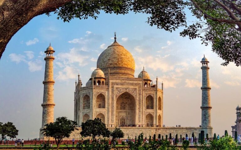 Agra Day Tour By Private Luxury Car