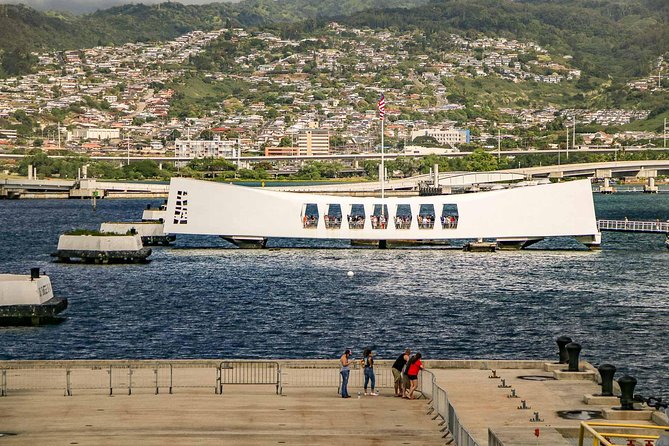Best of Oahu: Pearl Harbor & Oahu Circle Island Tour From Waikiki - Expert Guides