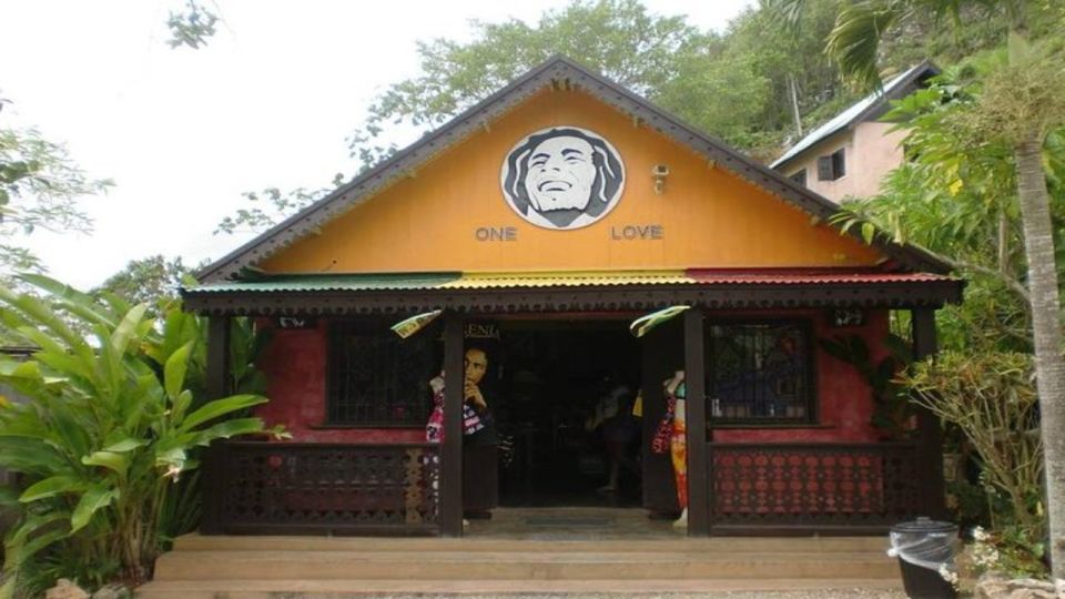 Bob Marley House & Mausoleum In Nine Miles, St Ann's Tour - Language and Highlights