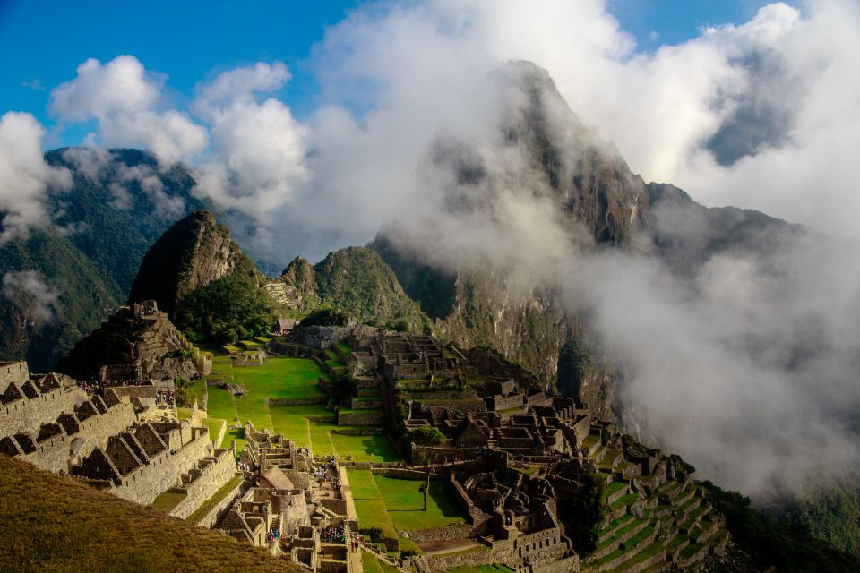 Excursion to Machupicchu Full Day Witch Lunch - Languages and Group Size