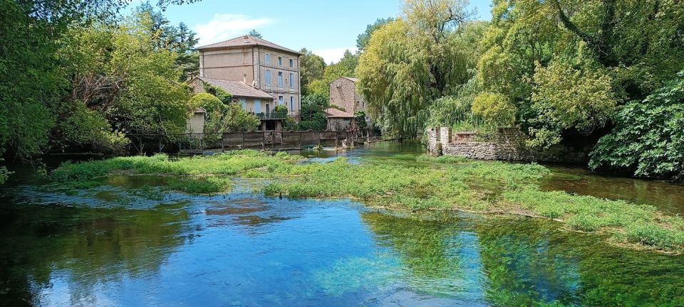 From Aix-en-Provence: Luberon Perched Villages Guided Tour - Tour Highlights