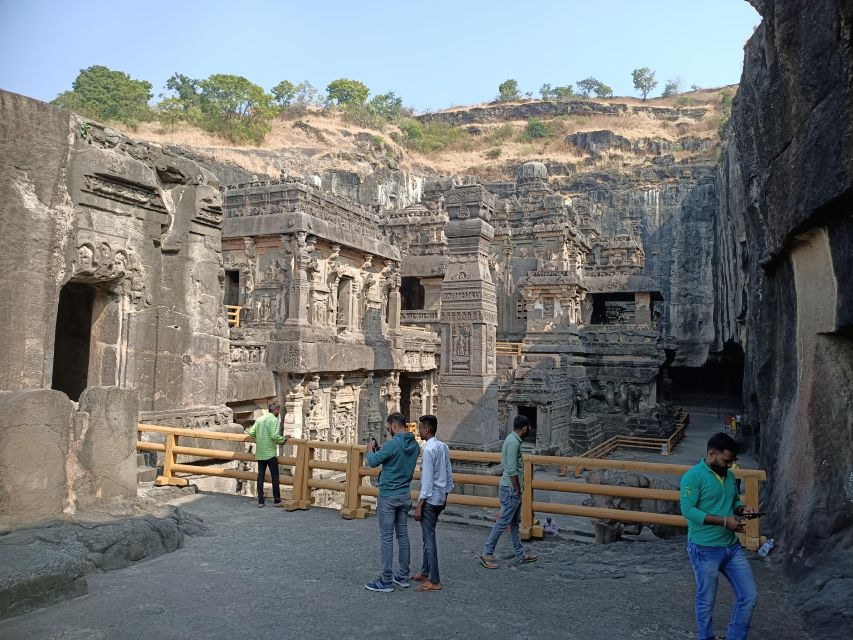 From Aurangabad: Ajanta & Ellora Day Tour With All Inclusion - Itinerary