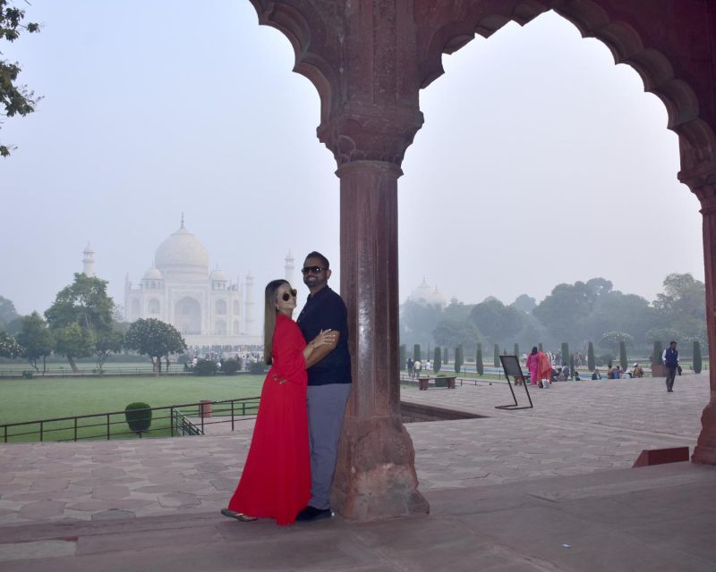 From Banglore: Private Agra Overnight Tour With Flight - Itinerary