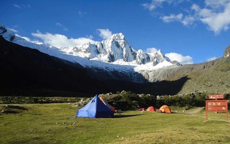 From Huaraz: Trekking Santa Cruz - Llanganuco - Itinerary