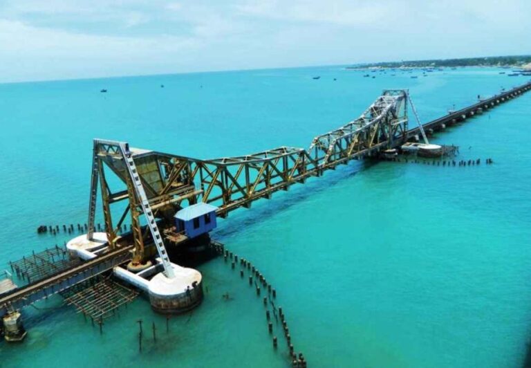 From Madurai : Private Day Trip to Rameshwaram by Car