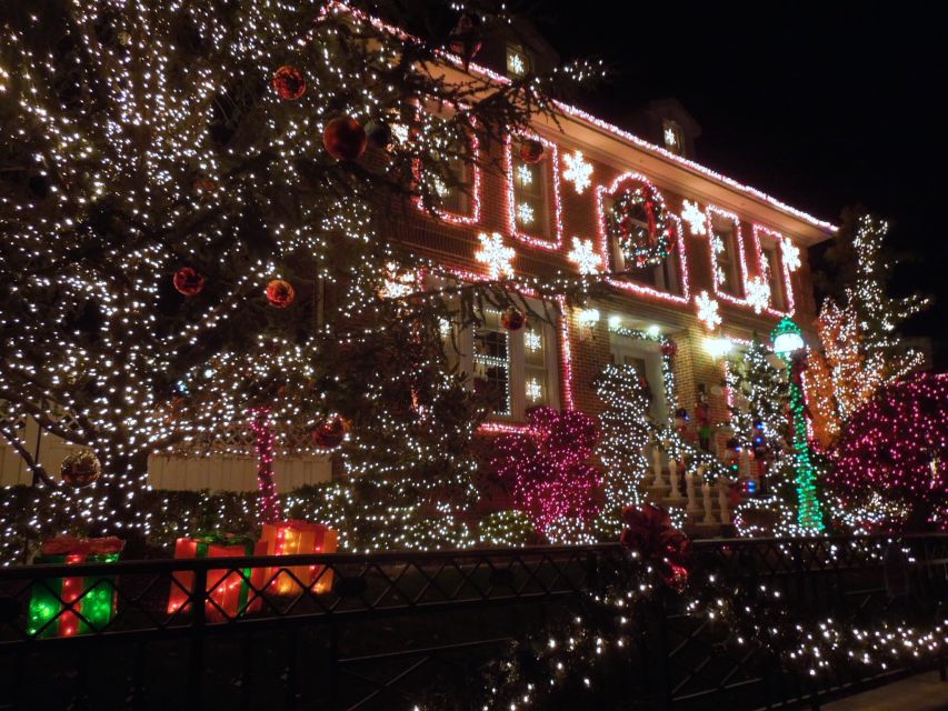 From Manhattan: 4-Hour Christmas Lights Luxury Bus Tour - Dress Code and Meeting Point