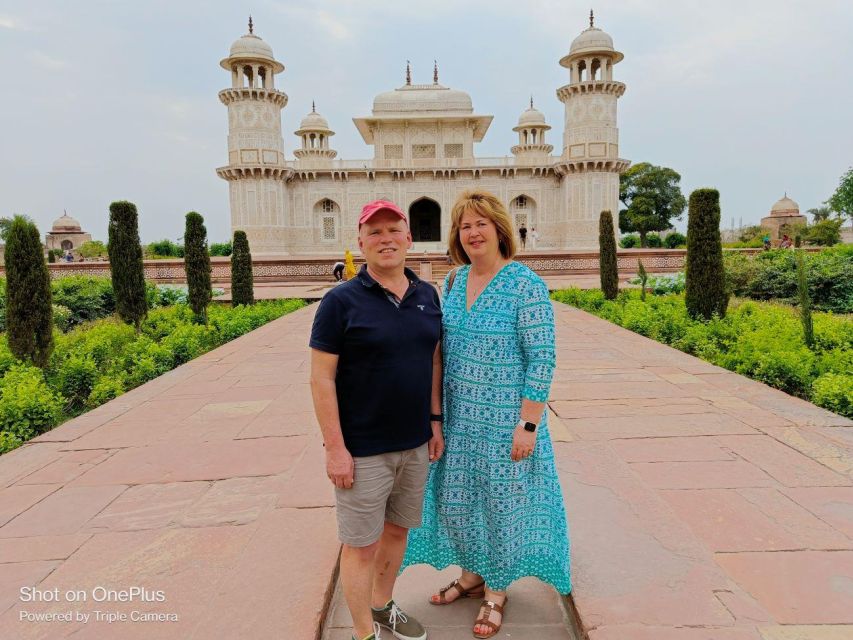 From New Delhi: Guided Day Trip to Taj Mahal and Agra Fort - Itinerary