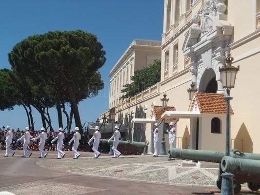 From Nice: 1-Day Tour Côte Dazur Extraordinary Houses - Tour Highlights