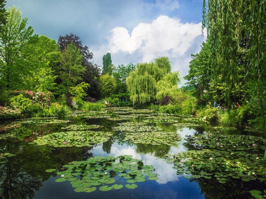 Giverny Private Guided Walking Tour - Highlights