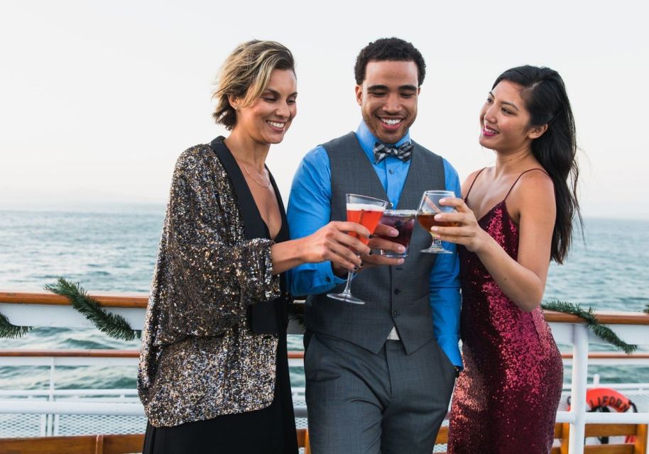 Marina Del Rey: Christmas Day Buffet Brunch or Dinner Cruise - Experience Highlights