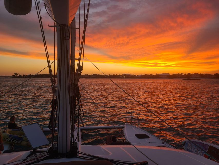 Nassau: Gourmet Dinner & Sunset Cruise on Luxury Catamaran - Experience Highlights