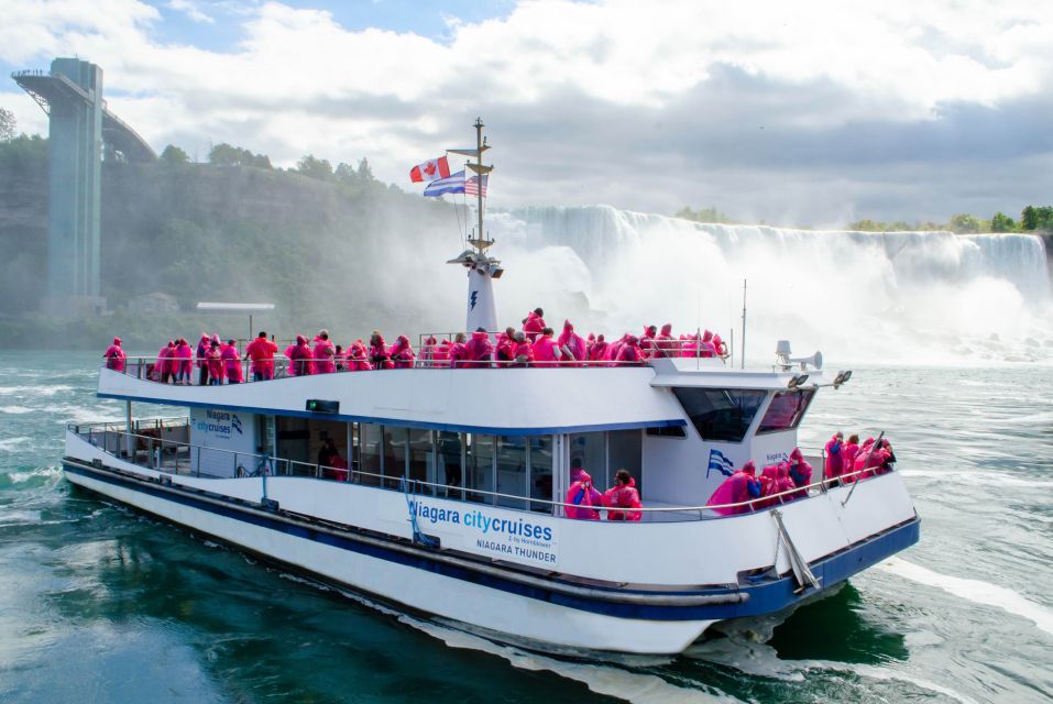 Niagara Falls, Canada Sightseeing Tour With Boat Ride