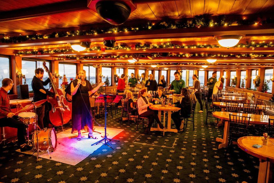 NYC: Holiday Yacht Cruise With Jazz, Cocoa & Carols - Customer Reviews Overview
