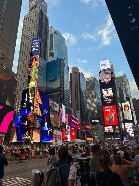 NYC: Times Square Video Experience - Key Features