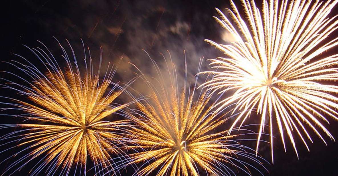 Oahu: Friday Night Fireworks Sail From Hilton Hawaiian Pier - Experience Highlights