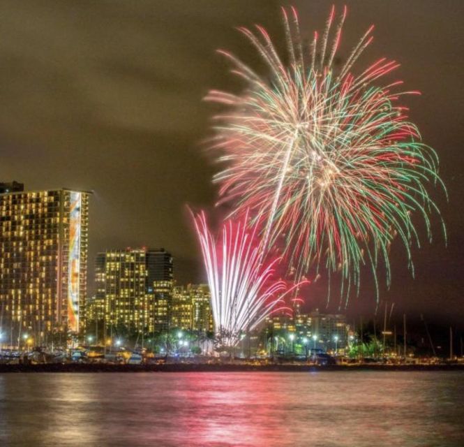 Oahu: Friday Night Fireworks Sailing in Small Groups