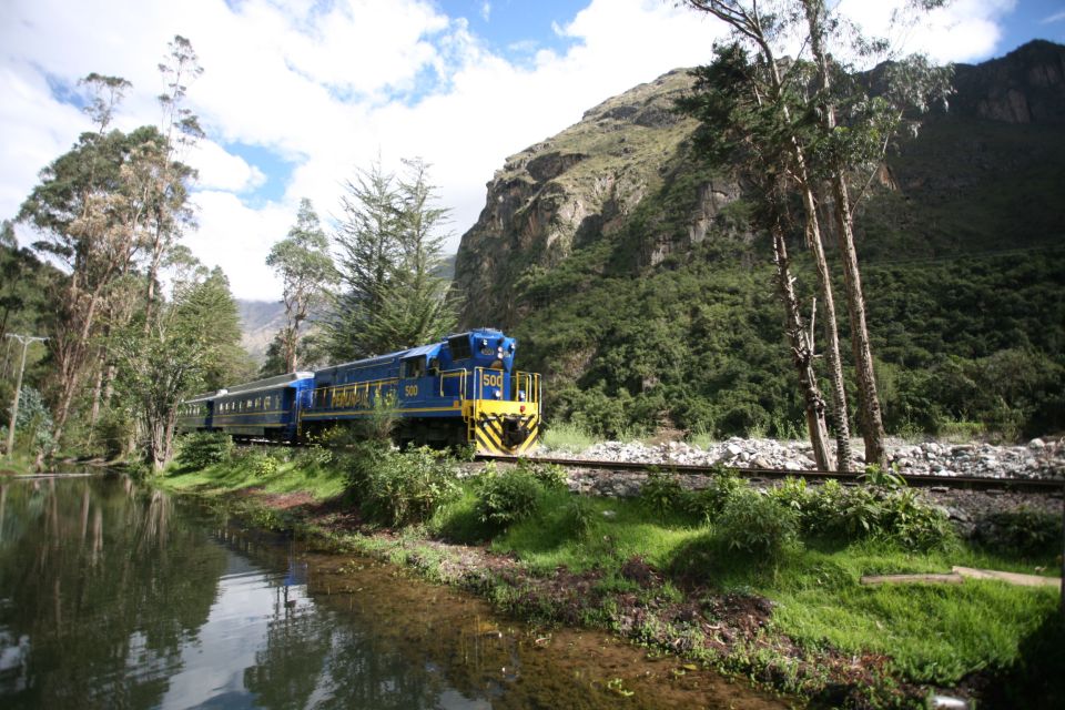 Ollantayambo: Vistadome Round-trip Train to Aguas Calientes - Inclusions